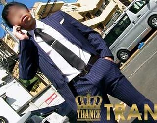 The video team catches sight of a Japanese TR-MS033 executive seemingly touching himself through his right pants pocket while talking on the phone. They manage to invite him in for a hot jerk off video. I counted 8 cum spurts...